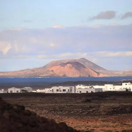 Апартаменты Jardin Del Mar Тинахо